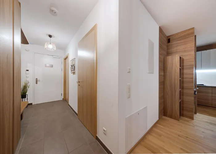 - Planai View Апартаменти Шладмінг